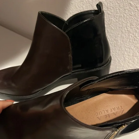 Chocolate brown & black ankle boots. - Picture 2 of 2